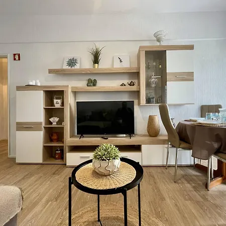 Yvonne By Refugio Apartment