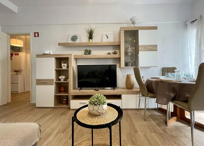 Yvonne By Refugio Apartment