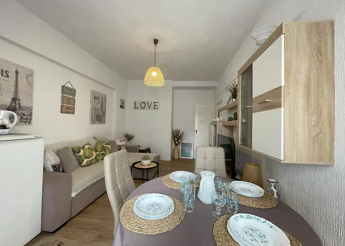 Apartment Yvonne By Refugio